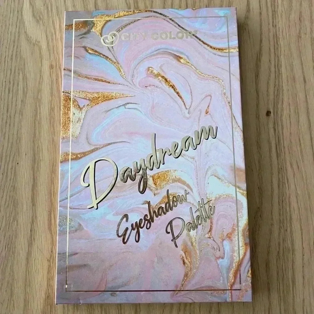 🆕City Color Daydream 18 Eyeshadow Pallet🆕